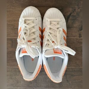 Adidas Women Superstar size 6.5